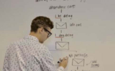 �����������ι������齻���ᷢ�Ը�