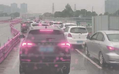 �³���Ц��Ĭ˵˵