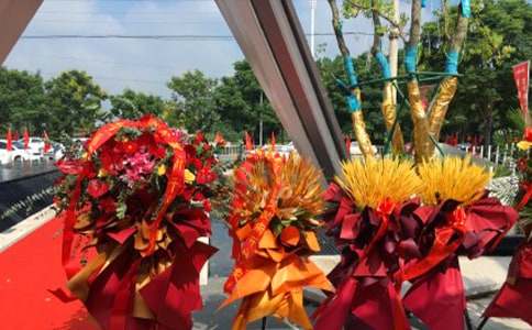 �٤�ݿ�ҵ����Ȧ