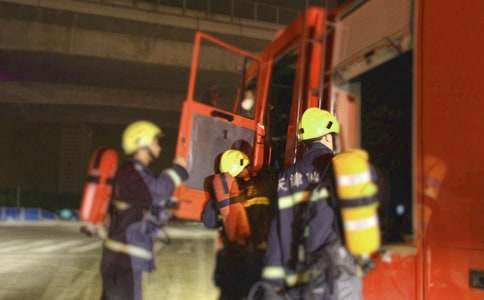 �����ĵ����15ƪ[�ϼ�]