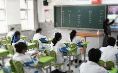 �����ѧ�ڿ�ѧ����