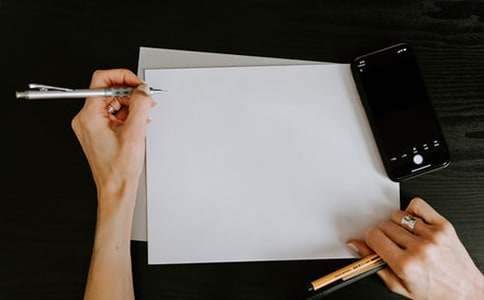 [����]���е�����