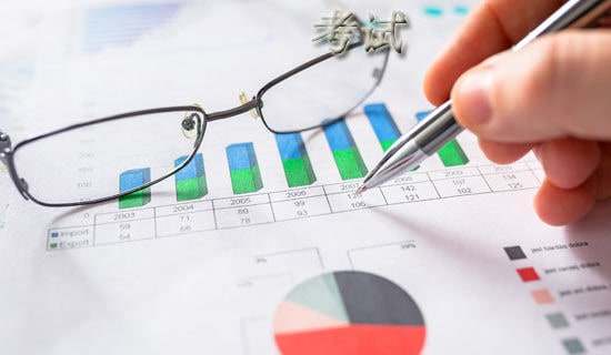 【精品】三年级期中考试的作文300字三篇