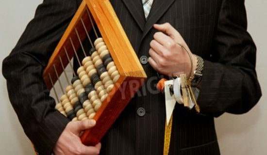 ���ڻ�����ʵ������